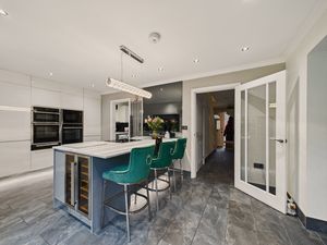 Photo 9- click for photo gallery